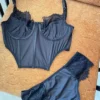 Conjunto de lencería negro con encaje en Bogota